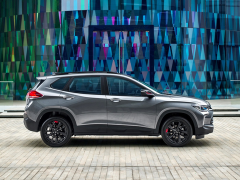 雪佛兰创酷RS对比瑞虎7超能版，起步价相同哪个强？