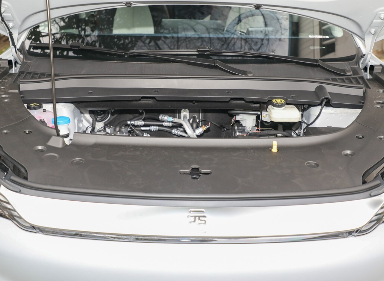 燃油车or电动车? 瑞虎8 PRO对比元 PLUS