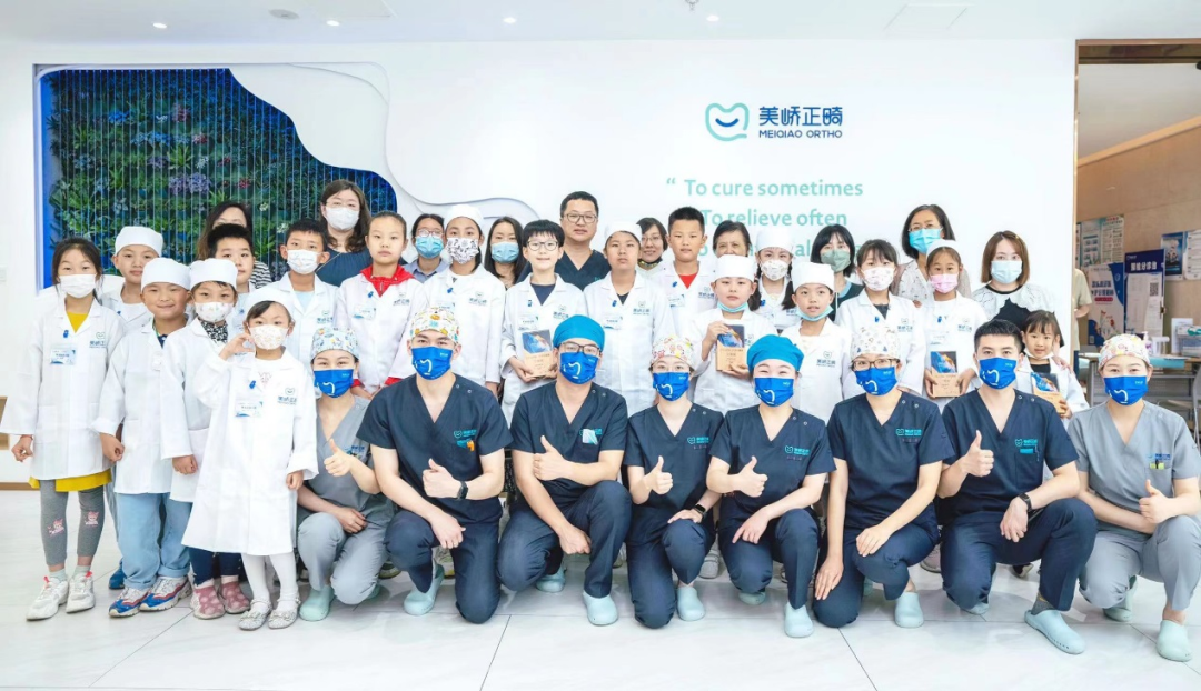 你会刷牙吗?这个年龄段孩子几乎没有能正确刷牙的……休闲区蓝鸢梦想 - Www.slyday.coM 你会刷牙吗?这个年龄段孩子几乎没有能正确刷牙的……休闲区蓝鸢梦想 - Www.slyday.coM