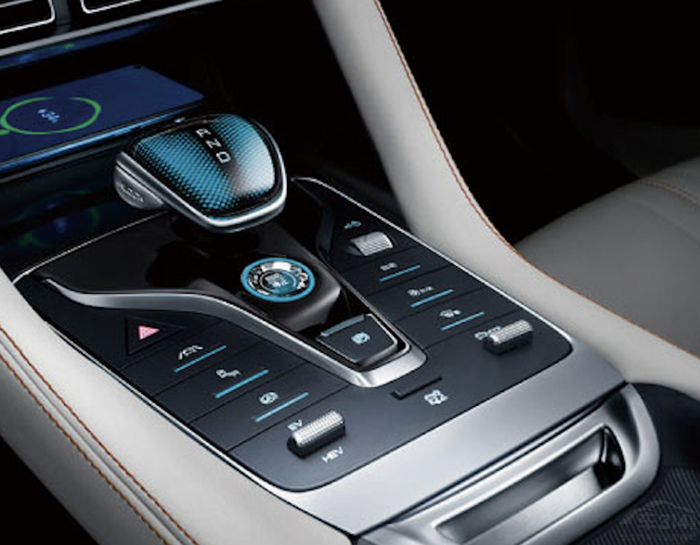 自主插混也这么卷吗?比亚迪对比WEY谁更值得选?休闲区蓝鸢梦想 - Www.slyday.coM 自主插混也这么卷吗?比亚迪对比WEY谁更值得选?休闲区蓝鸢梦想 - Www.slyday.coM