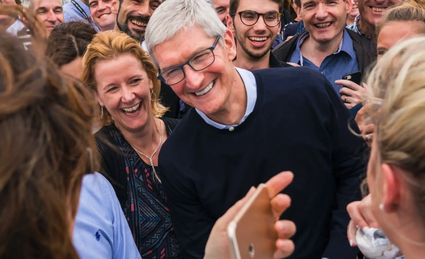 iPhone“偷跑流量”,专家回复惹争议!网友质疑:数据安全吗?休闲区蓝鸢梦想 - Www.slyday.coM iPhone“偷跑流量”,专家回复惹争议!网友质疑:数据安全吗?休闲区蓝鸢梦想 - Www.slyday.coM