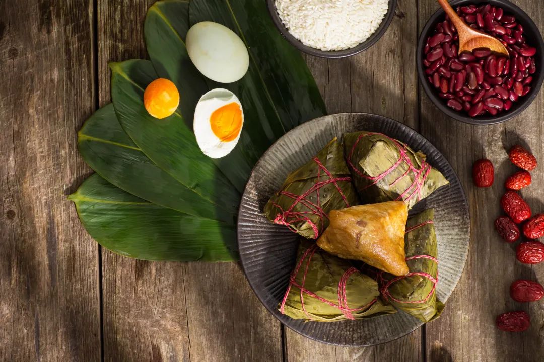 自制咸鸭蛋,方法原来这么简单!简单2招,个个流油出沙,专治夏天没胃口休闲区蓝鸢梦想 - Www.slyday.coM 自制咸鸭蛋,方法原来这么简单!简单2招,个个流油出沙,专治夏天没胃口休闲区蓝鸢梦想 - Www.slyday.coM