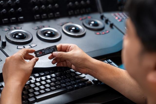 坚守20年的热爱 艾美奖获得者视效导演秦伟的初心和选择休闲区蓝鸢梦想 - Www.slyday.coM 坚守20年的热爱 艾美奖获得者视效导演秦伟的初心和选择休闲区蓝鸢梦想 - Www.slyday.coM