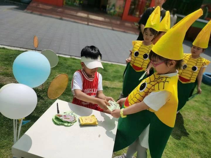 唱歌、跳舞、讲故事、演奏……河庄幼儿园的娃们秀才艺庆六一休闲区蓝鸢梦想 - Www.slyday.coM 唱歌、跳舞、讲故事、演奏……河庄幼儿园的娃们秀才艺庆六一休闲区蓝鸢梦想 - Www.slyday.coM