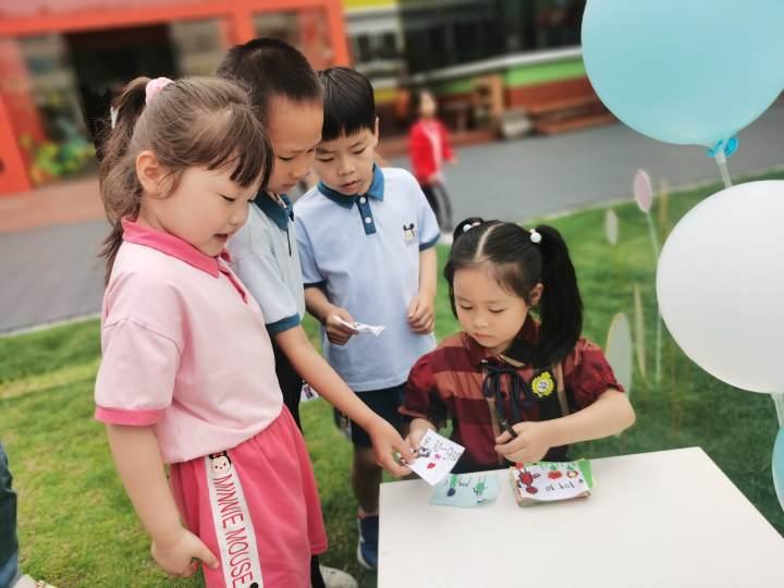 唱歌、跳舞、讲故事、演奏……河庄幼儿园的娃们秀才艺庆六一休闲区蓝鸢梦想 - Www.slyday.coM 唱歌、跳舞、讲故事、演奏……河庄幼儿园的娃们秀才艺庆六一休闲区蓝鸢梦想 - Www.slyday.coM