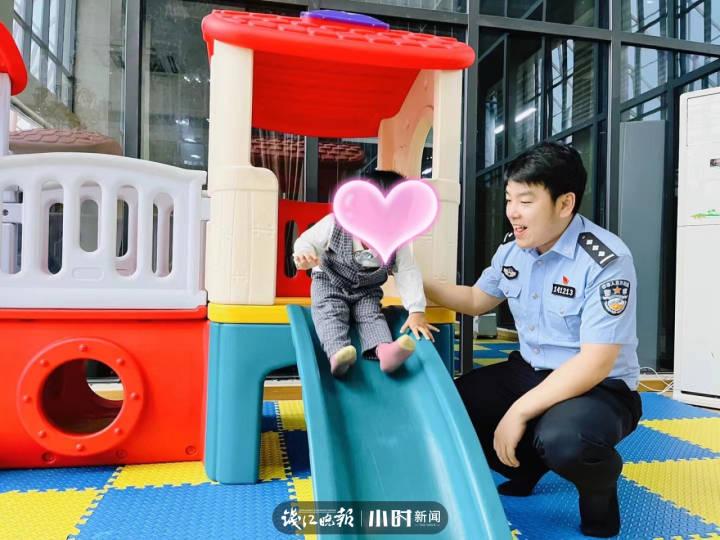 “长大了我要当局长!”诸暨这个小朋友的六一心愿背后,原来是一段“真情告白”休闲区蓝鸢梦想 - Www.slyday.coM “长大了我要当局长!”诸暨这个小朋友的六一心愿背后,原来是一段“真情告白”休闲区蓝鸢梦想 - Www.slyday.coM