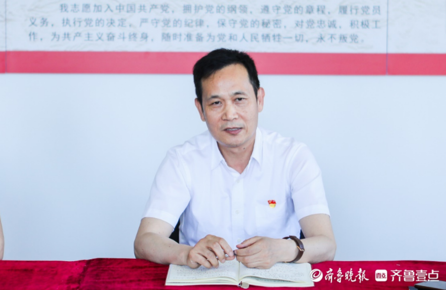 毕业前的“特殊党课”,山东圣翰财贸职业学院党员毕业生共上一课休闲区蓝鸢梦想 - Www.slyday.coM 毕业前的“特殊党课”,山东圣翰财贸职业学院党员毕业生共上一课休闲区蓝鸢梦想 - Www.slyday.coM