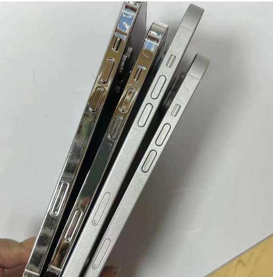 苹果 iPhone 14 / Pro 系列四款机模图片出炉 9月13日发布休闲区蓝鸢梦想 - Www.slyday.coM 苹果 iPhone 14 / Pro 系列四款机模图片出炉 9月13日发布休闲区蓝鸢梦想 - Www.slyday.coM