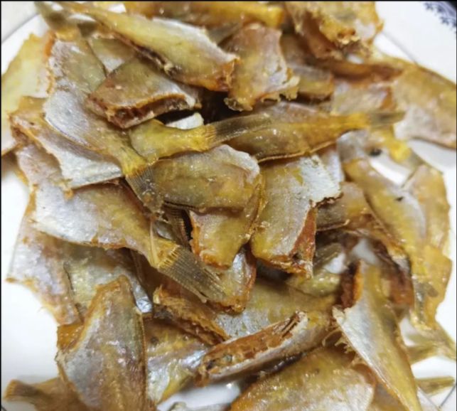 怎么晒鱼干最好吃 8b3b-46f7d2504f331d8696039fcd9358b658.jpg