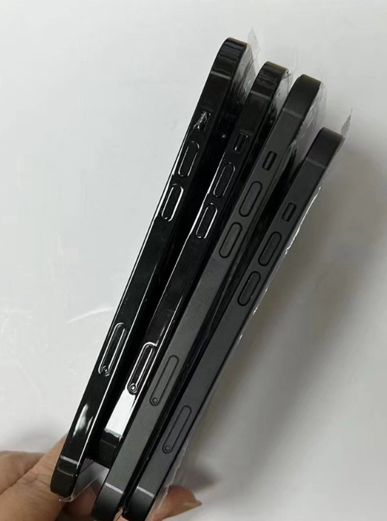 苹果 iPhone 14 / Pro 系列四款机模图片出炉 9月13日发布休闲区蓝鸢梦想 - Www.slyday.coM 苹果 iPhone 14 / Pro 系列四款机模图片出炉 9月13日发布休闲区蓝鸢梦想 - Www.slyday.coM