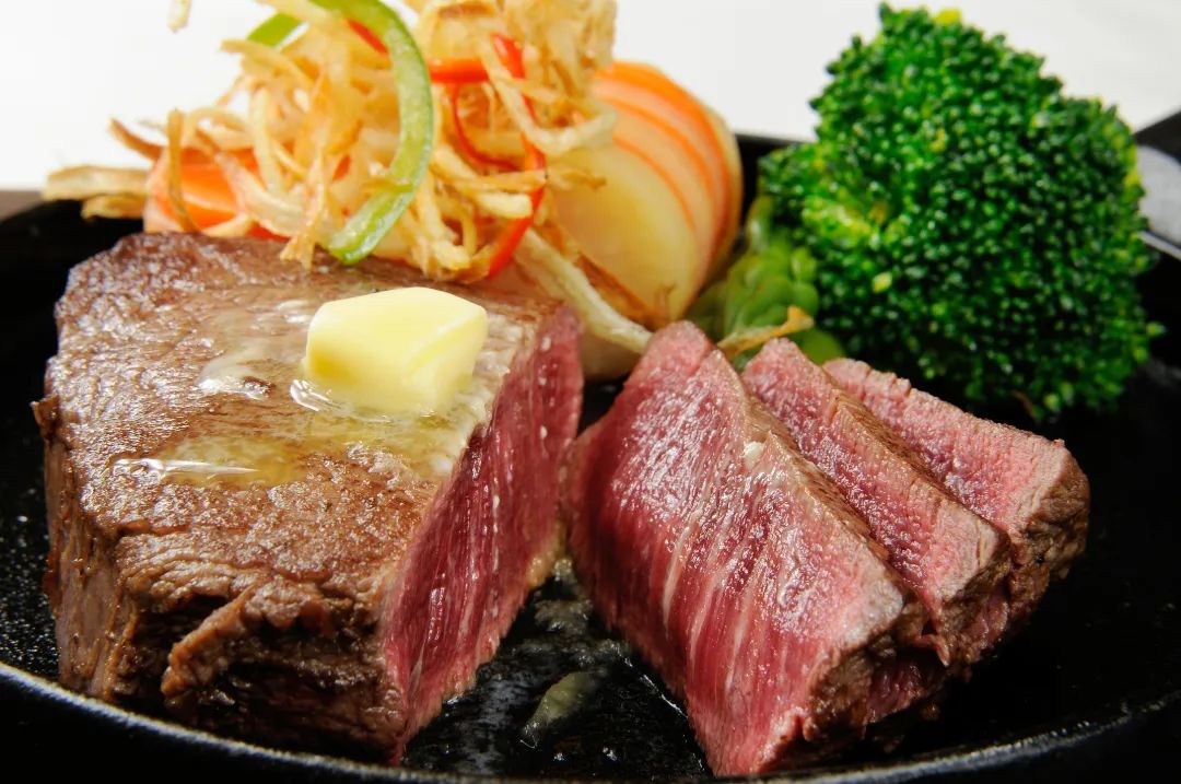 常吃的这种肉竟是胶水粘的?再便宜也不要买,品质差,营养低,别再掉坑了~休闲区蓝鸢梦想 - Www.slyday.coM 常吃的这种肉竟是胶水粘的?再便宜也不要买,品质差,营养低,别再掉坑了~休闲区蓝鸢梦想 - Www.slyday.coM