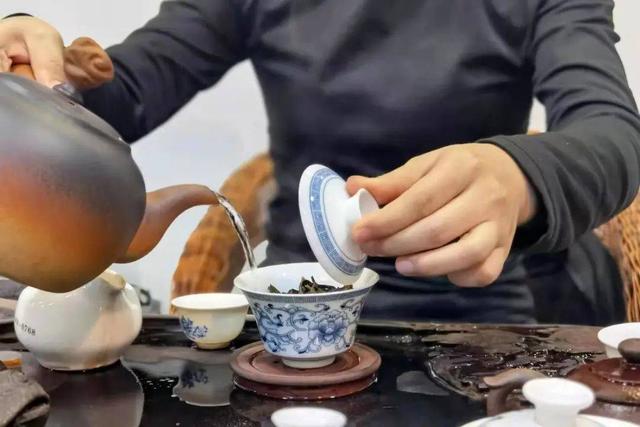 喝茶对身体健康没好处?尤其是这4种茶,所有人都应该少喝休闲区蓝鸢梦想 - Www.slyday.coM 喝茶对身体健康没好处?尤其是这4种茶,所有人都应该少喝休闲区蓝鸢梦想 - Www.slyday.coM