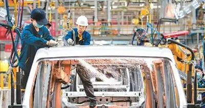 丰富礼包助汽车消费迎“盛夏”