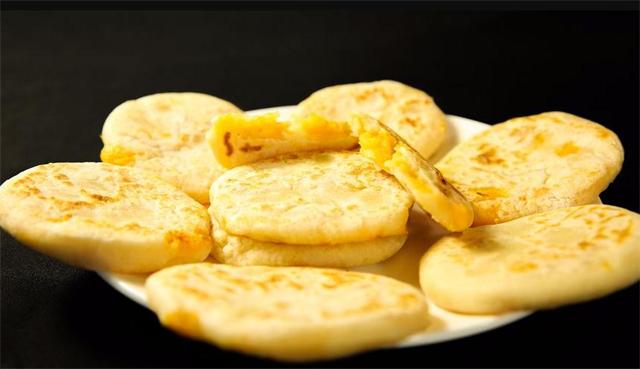 夏天，这种饼多做给家人吃，增强免疫力，抗衰老，老人孩子可多吃