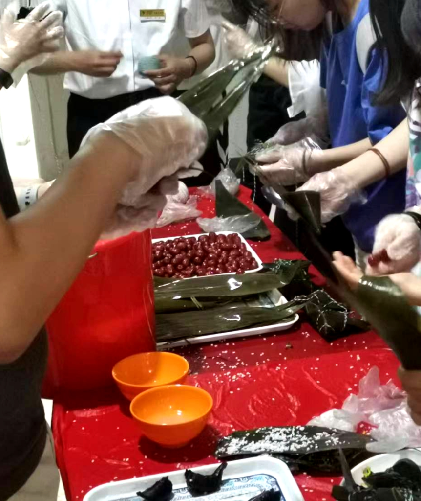 即将离校前,天津大学食堂“香甜粽子山”成学子最美好的记忆休闲区蓝鸢梦想 - Www.slyday.coM 即将离校前,天津大学食堂“香甜粽子山”成学子最美好的记忆休闲区蓝鸢梦想 - Www.slyday.coM