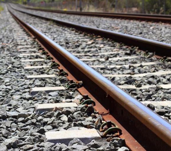 贵广线列车D2809撞上泥石流脱线!目前1死8伤,救援已经开展|快讯休闲区蓝鸢梦想 - Www.slyday.coM 贵广线列车D2809撞上泥石流脱线!目前1死8伤,救援已经开展|快讯休闲区蓝鸢梦想 - Www.slyday.coM