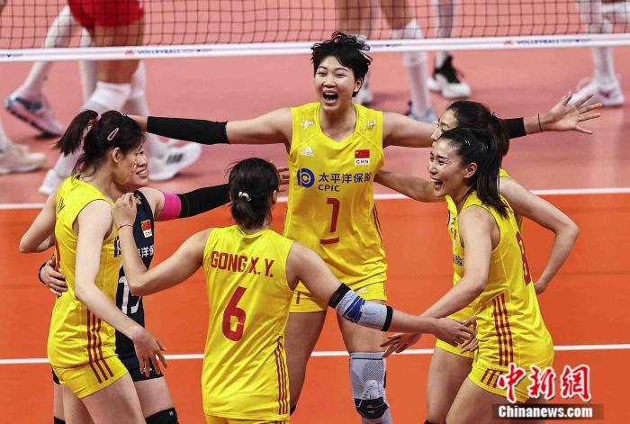 资料图:中国女排在世界女排联赛。图片来源:视觉中国。