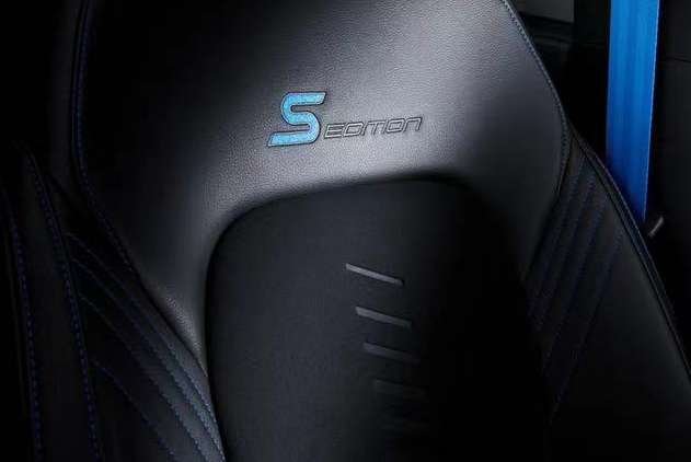 全新福克斯“高燃”上阵,瞬间扭矩至270N•m,零百加速7.9秒休闲区蓝鸢梦想 - Www.slyday.coM 全新福克斯“高燃”上阵,瞬间扭矩至270N•m,零百加速7.9秒休闲区蓝鸢梦想 - Www.slyday.coM