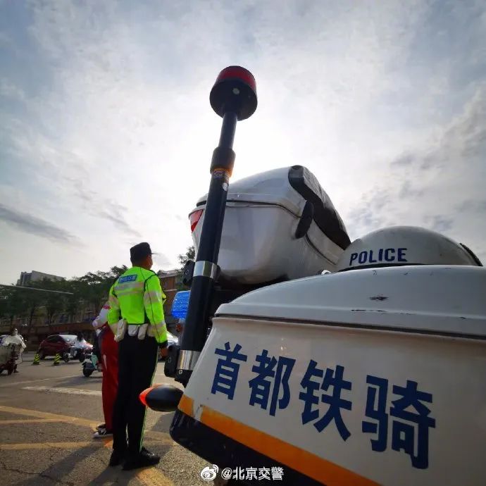 你负责全力以赴,我们护你顺利平安!加油,高考生!休闲区蓝鸢梦想 - Www.slyday.coM 你负责全力以赴,我们护你顺利平安!加油,高考生!休闲区蓝鸢梦想 - Www.slyday.coM