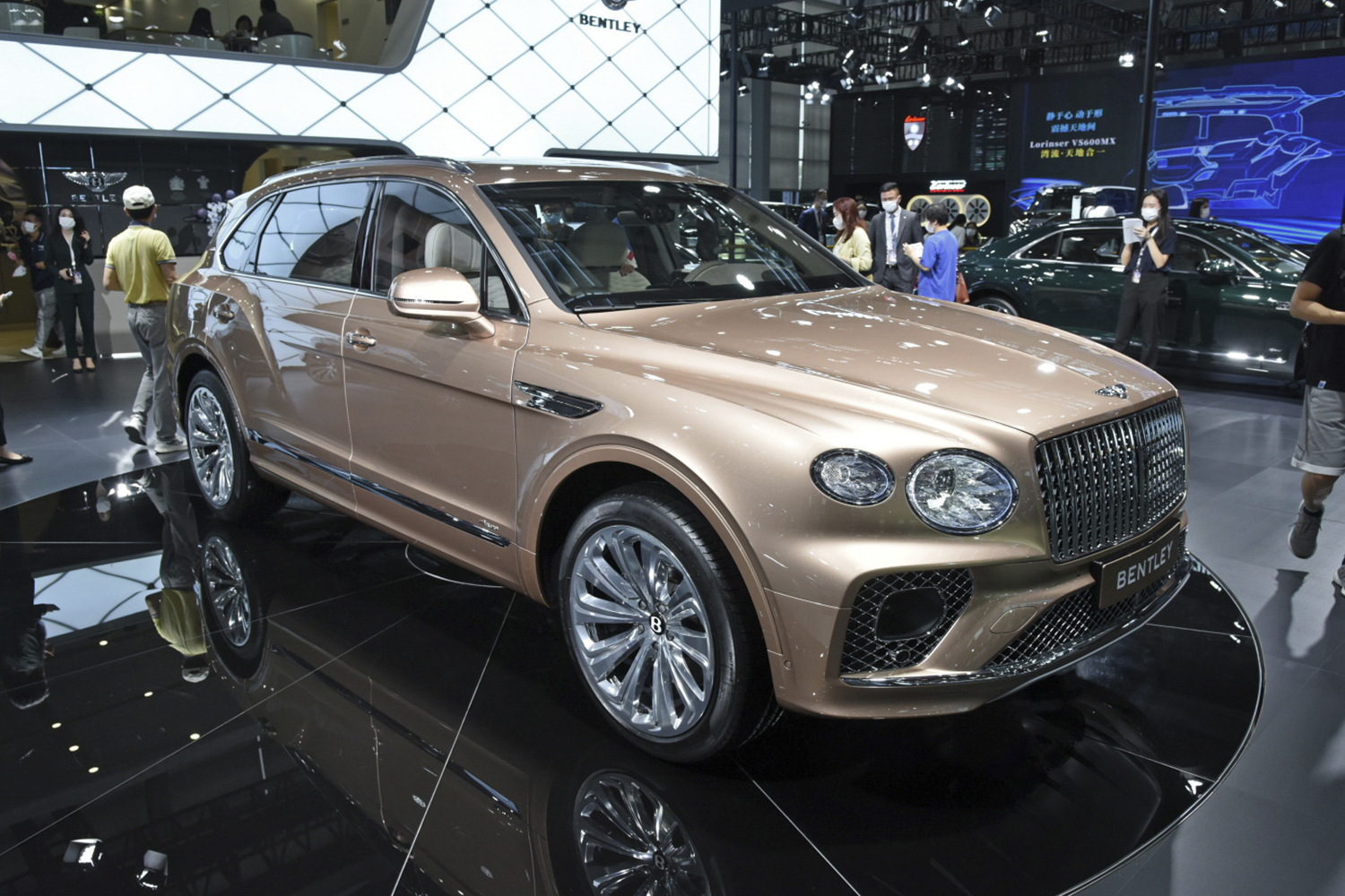 彼夕乐:添越长轴距版重新定义超豪华SUV细分市场休闲区蓝鸢梦想 - Www.slyday.coM 彼夕乐:添越长轴距版重新定义超豪华SUV细分市场休闲区蓝鸢梦想 - Www.slyday.coM