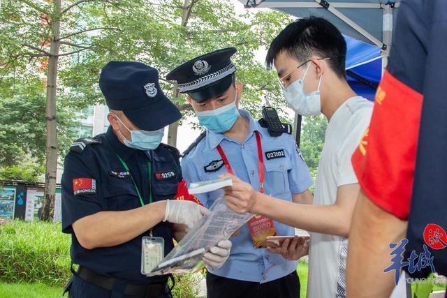 快速办证、铁骑送考……赶考路上,警察叔叔为同学们护航休闲区蓝鸢梦想 - Www.slyday.coM 快速办证、铁骑送考……赶考路上,警察叔叔为同学们护航休闲区蓝鸢梦想 - Www.slyday.coM