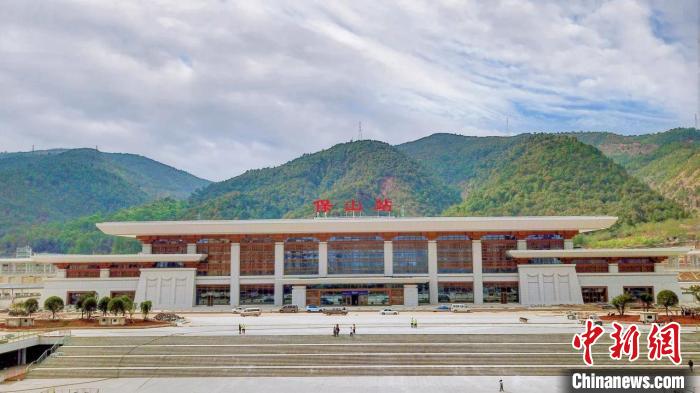 中缅国际通道建设取得新进展大瑞铁路大保段站房建设完成