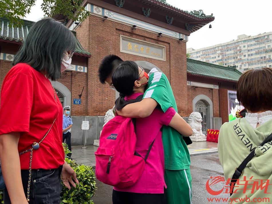 【图集+视频】广东70.2万学子赶赴高考,直击第一现场!休闲区蓝鸢梦想 - Www.slyday.coM 【图集+视频】广东70.2万学子赶赴高考,直击第一现场!休闲区蓝鸢梦想 - Www.slyday.coM