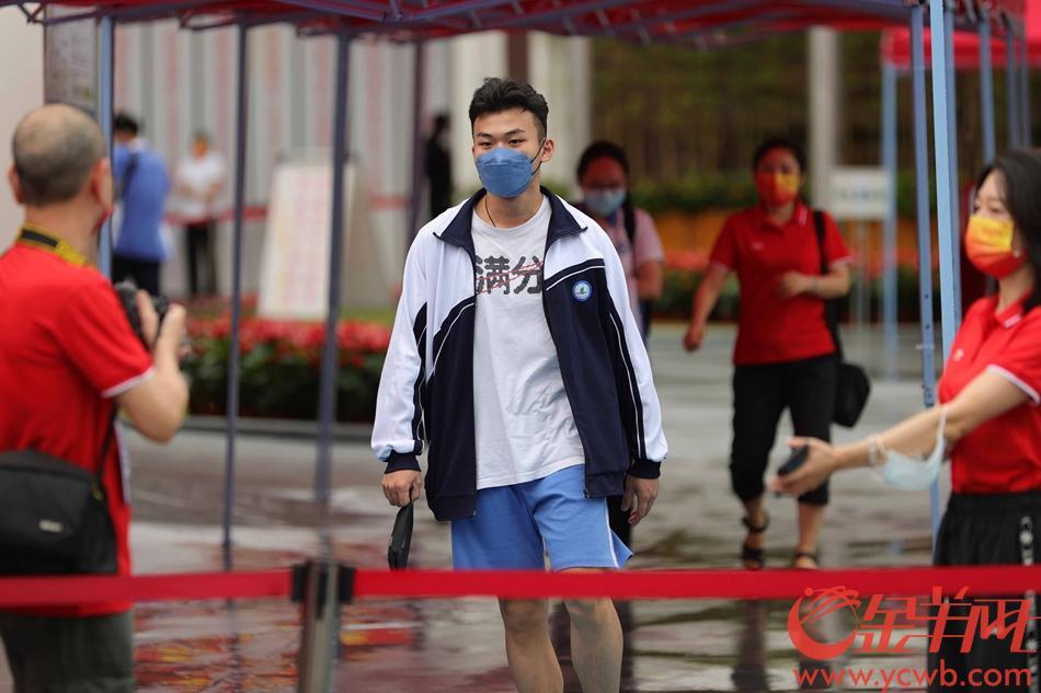 【图集+视频】广东70.2万学子赶赴高考,直击第一现场!休闲区蓝鸢梦想 - Www.slyday.coM 【图集+视频】广东70.2万学子赶赴高考,直击第一现场!休闲区蓝鸢梦想 - Www.slyday.coM