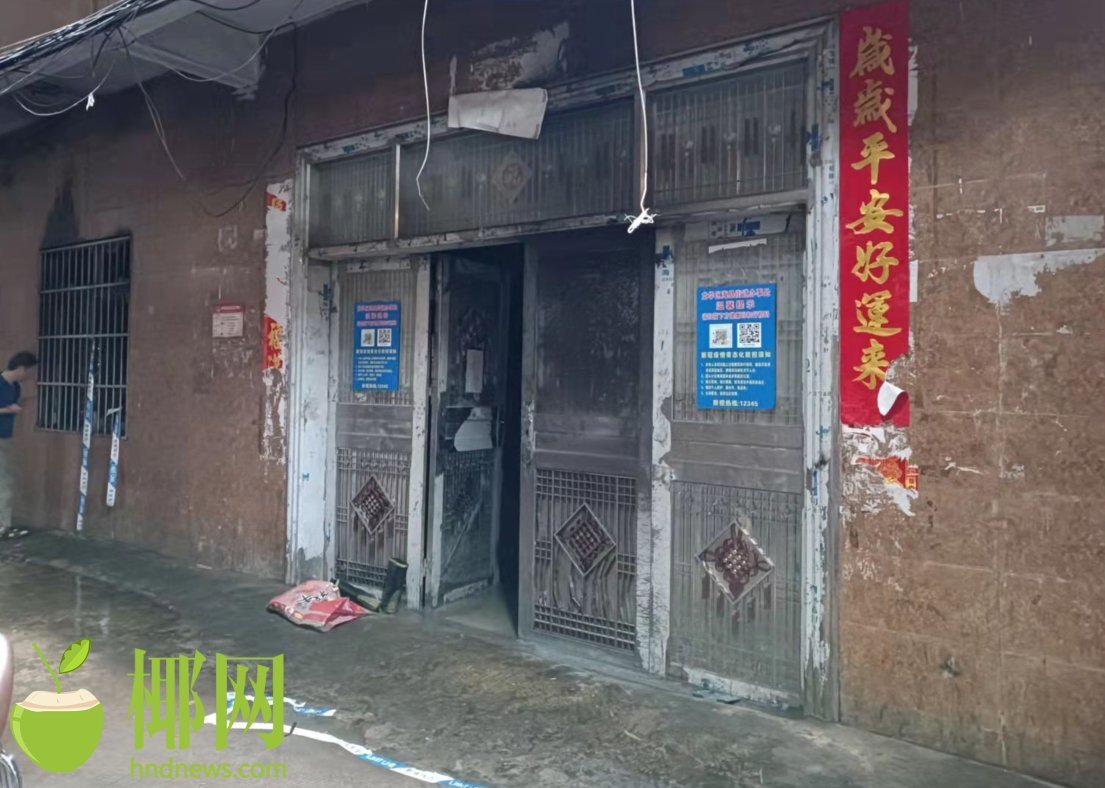 清晨,海口龙华区一群租房电动车区域发生火灾,10辆电动车被烧毁!休闲区蓝鸢梦想 - Www.slyday.coM 清晨,海口龙华区一群租房电动车区域发生火灾,10辆电动车被烧毁!休闲区蓝鸢梦想 - Www.slyday.coM