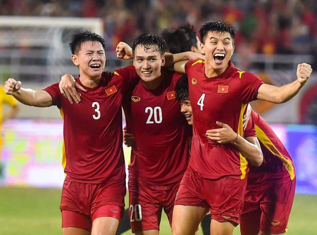 U23亚洲杯8强出炉！决赛预演诞生：日本PK韩国，越南晋级4强有戏