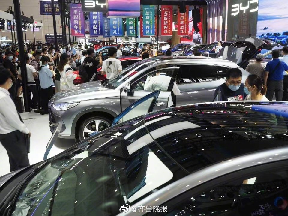 齐鲁车展新动向，新能源车人气旺