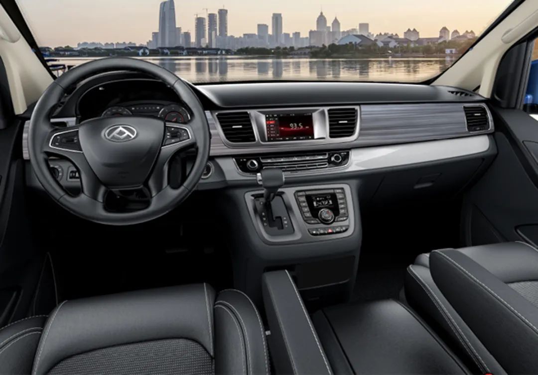 音频|三胎家庭买什么车? 9座MPV可以了解一下