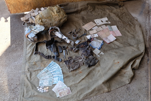 77年前一飞行员失踪,发现时胸口有22毫米大洞,配枪像新的一样休闲区蓝鸢梦想 - Www.slyday.coM 77年前一飞行员失踪,发现时胸口有22毫米大洞,配枪像新的一样休闲区蓝鸢梦想 - Www.slyday.coM