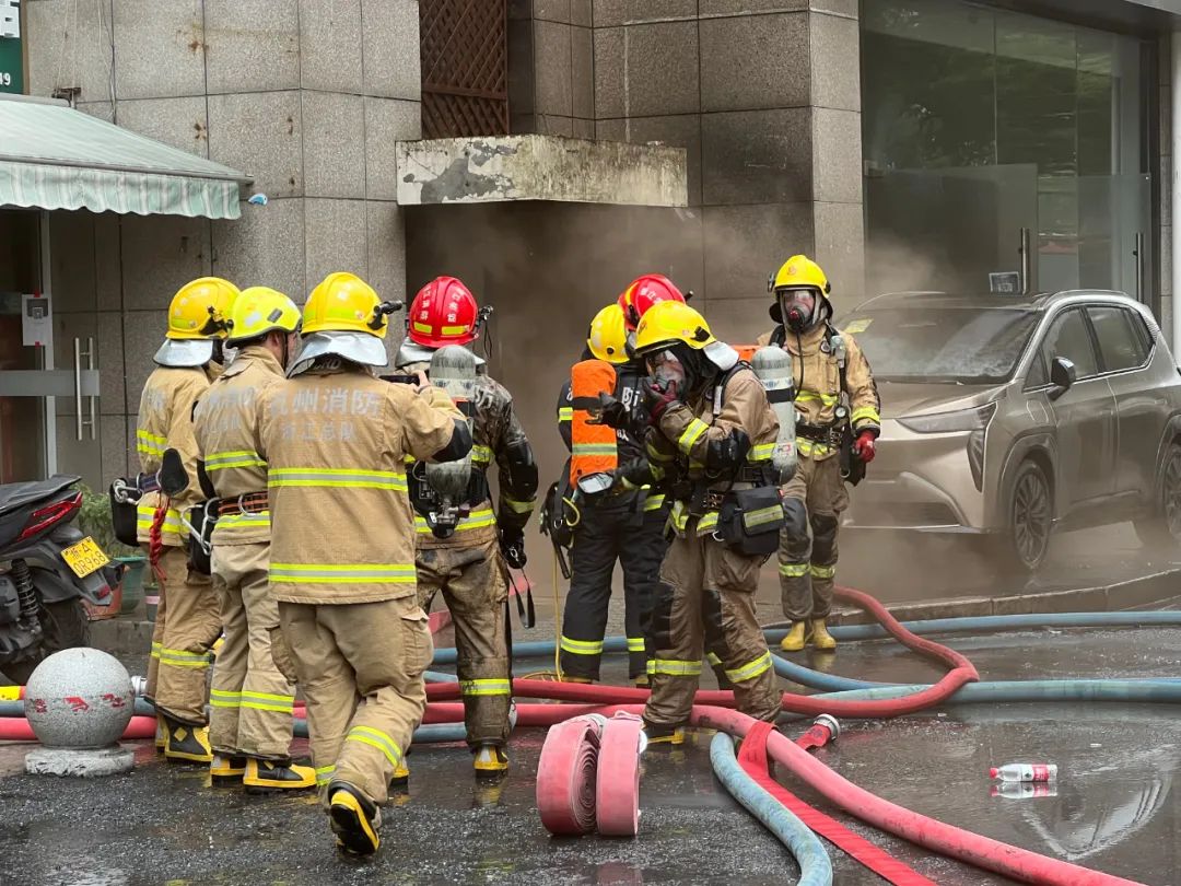 临平火灾救援最新情况公布:现场已搜救出8名伤员,初步判断为施工过程操作不当休闲区蓝鸢梦想 - Www.slyday.coM 临平火灾救援最新情况公布:现场已搜救出8名伤员,初步判断为施工过程操作不当休闲区蓝鸢梦想 - Www.slyday.coM