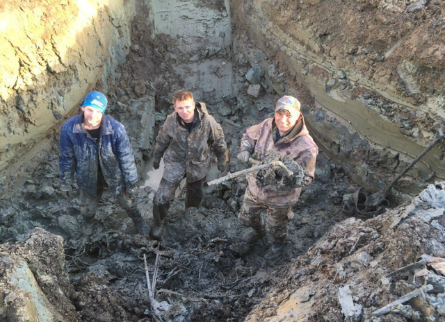 77年前一飞行员失踪,发现时胸口有22毫米大洞,配枪像新的一样休闲区蓝鸢梦想 - Www.slyday.coM 77年前一飞行员失踪,发现时胸口有22毫米大洞,配枪像新的一样休闲区蓝鸢梦想 - Www.slyday.coM