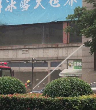 临平火灾救援最新情况公布:现场已搜救出8名伤员,初步判断为施工过程操作不当休闲区蓝鸢梦想 - Www.slyday.coM 临平火灾救援最新情况公布:现场已搜救出8名伤员,初步判断为施工过程操作不当休闲区蓝鸢梦想 - Www.slyday.coM