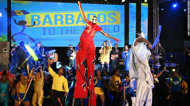 女王登基70周年狂欢后,英国王室将走向何方休闲区蓝鸢梦想 - Www.slyday.coM 女王登基70周年狂欢后,英国王室将走向何方休闲区蓝鸢梦想 - Www.slyday.coM