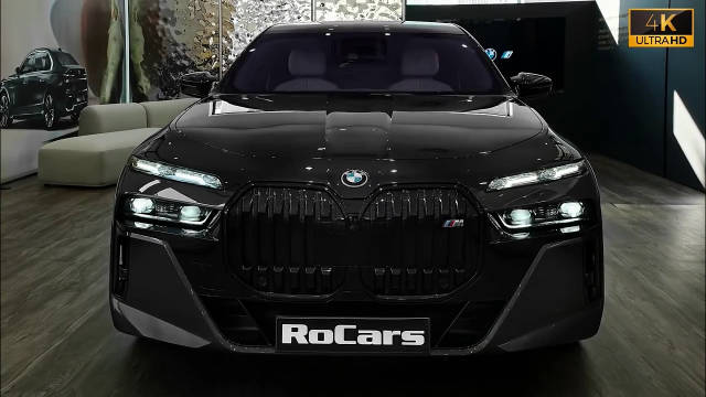 “750”再无纯燃油版，实拍全新宝马7系！