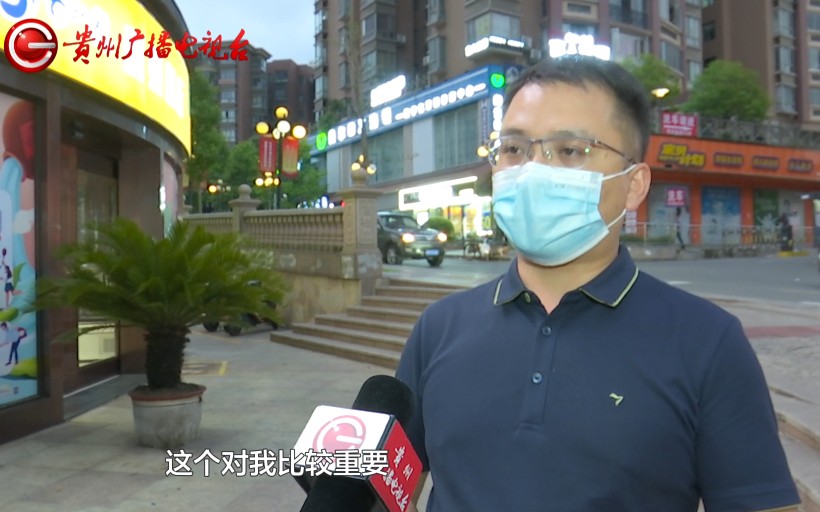 男子餐厅捡到包,接下来的操作让人无语!更气的是他还带着一孩子休闲区蓝鸢梦想 - Www.slyday.coM 男子餐厅捡到包,接下来的操作让人无语!更气的是他还带着一孩子休闲区蓝鸢梦想 - Www.slyday.coM