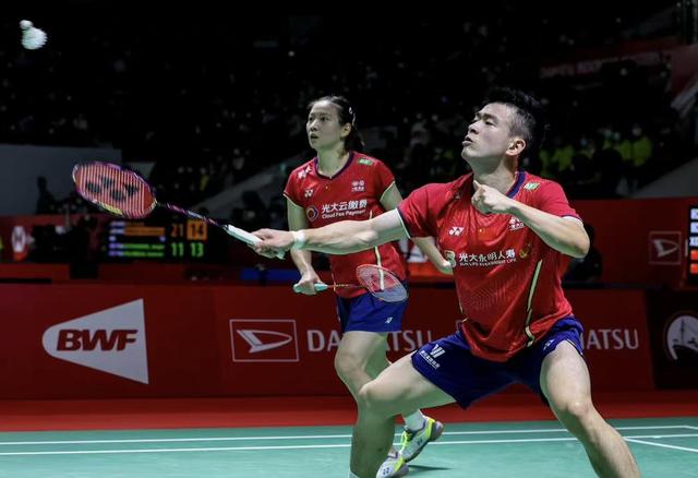 15连胜!雅思组合3连冠!郑思维失误后怒扇耳光,将重回世界第一休闲区蓝鸢梦想 - Www.slyday.coM 15连胜!雅思组合3连冠!郑思维失误后怒扇耳光,将重回世界第一休闲区蓝鸢梦想 - Www.slyday.coM