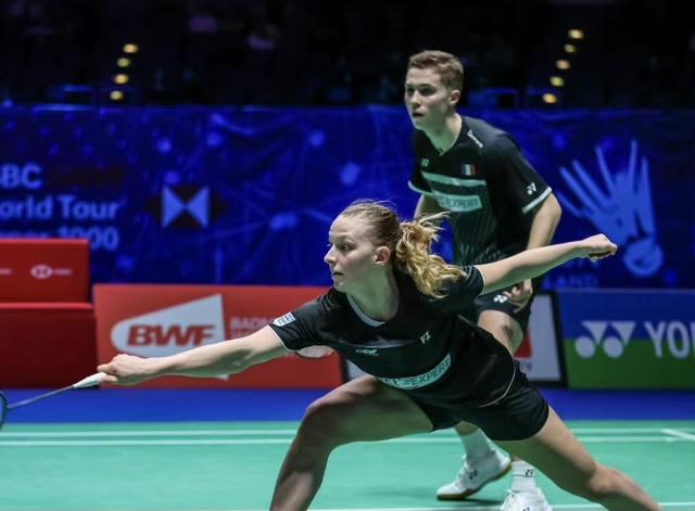 15连胜!雅思组合3连冠!郑思维失误后怒扇耳光,将重回世界第一休闲区蓝鸢梦想 - Www.slyday.coM 15连胜!雅思组合3连冠!郑思维失误后怒扇耳光,将重回世界第一休闲区蓝鸢梦想 - Www.slyday.coM