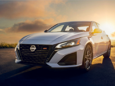 新增大尺寸中控屏，新款日产天籁SR官图发布