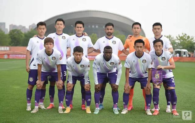 时隔409天后再赢球!新疆天山雪豹迎来新赛季中甲首胜休闲区蓝鸢梦想 - Www.slyday.coM 时隔409天后再赢球!新疆天山雪豹迎来新赛季中甲首胜休闲区蓝鸢梦想 - Www.slyday.coM