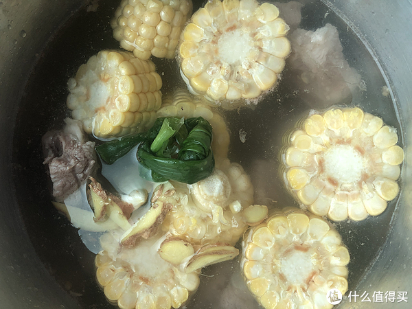 自制闽式玉米排骨汤,搭配新鲜食材烹饪的美食才是舌尖上首选(附美食烹饪流程)休闲区蓝鸢梦想 - Www.slyday.coM 自制闽式玉米排骨汤,搭配新鲜食材烹饪的美食才是舌尖上首选(附美食烹饪流程)休闲区蓝鸢梦想 - Www.slyday.coM