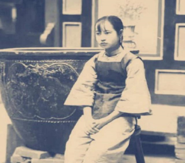 开国少将易耀彩携妻还乡,发现童养媳苦等22年,他的选择让人泪目休闲区蓝鸢梦想 - Www.slyday.coM 开国少将易耀彩携妻还乡,发现童养媳苦等22年,他的选择让人泪目休闲区蓝鸢梦想 - Www.slyday.coM