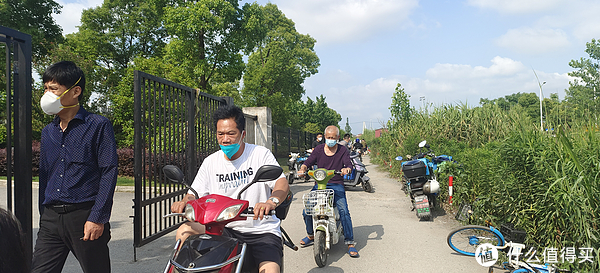 滴翠园/幼一公园,一个隐藏在闵行和徐汇之间的秘密园林/可以做核酸的地方/钓鱼风筝遛娃滑冰骑行好去处休闲区蓝鸢梦想 - Www.slyday.coM 滴翠园/幼一公园,一个隐藏在闵行和徐汇之间的秘密园林/可以做核酸的地方/钓鱼风筝遛娃滑冰骑行好去处休闲区蓝鸢梦想 - Www.slyday.coM