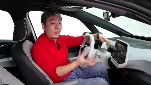 你以为ID.3是ID.4的亲弟弟？错，其实ID.3才是更早出生的大哥……