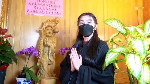 网友偶遇55岁王祖贤,苏州寺庙虔诚祈福,身边小男孩成议论焦点休闲区蓝鸢梦想 - Www.slyday.coM 网友偶遇55岁王祖贤,苏州寺庙虔诚祈福,身边小男孩成议论焦点休闲区蓝鸢梦想 - Www.slyday.coM