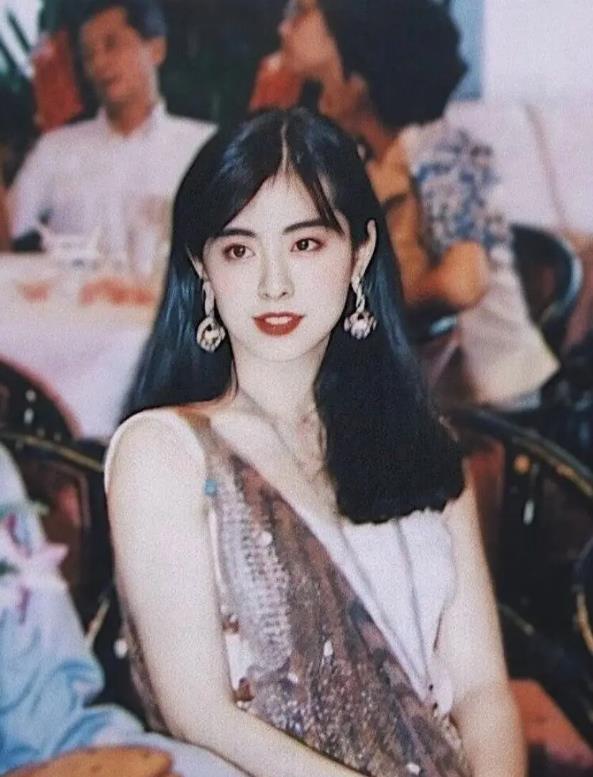 网友偶遇55岁王祖贤,苏州寺庙虔诚祈福,身边小男孩成议论焦点休闲区蓝鸢梦想 - Www.slyday.coM 网友偶遇55岁王祖贤,苏州寺庙虔诚祈福,身边小男孩成议论焦点休闲区蓝鸢梦想 - Www.slyday.coM