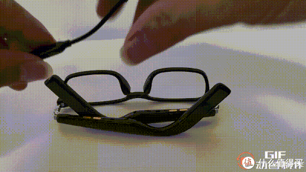声阔智能眼镜 合二为一带来双倍快乐休闲区蓝鸢梦想 - Www.slyday.coM 声阔智能眼镜 合二为一带来双倍快乐休闲区蓝鸢梦想 - Www.slyday.coM